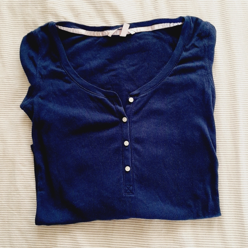 Victoria's Secret Sleep top
